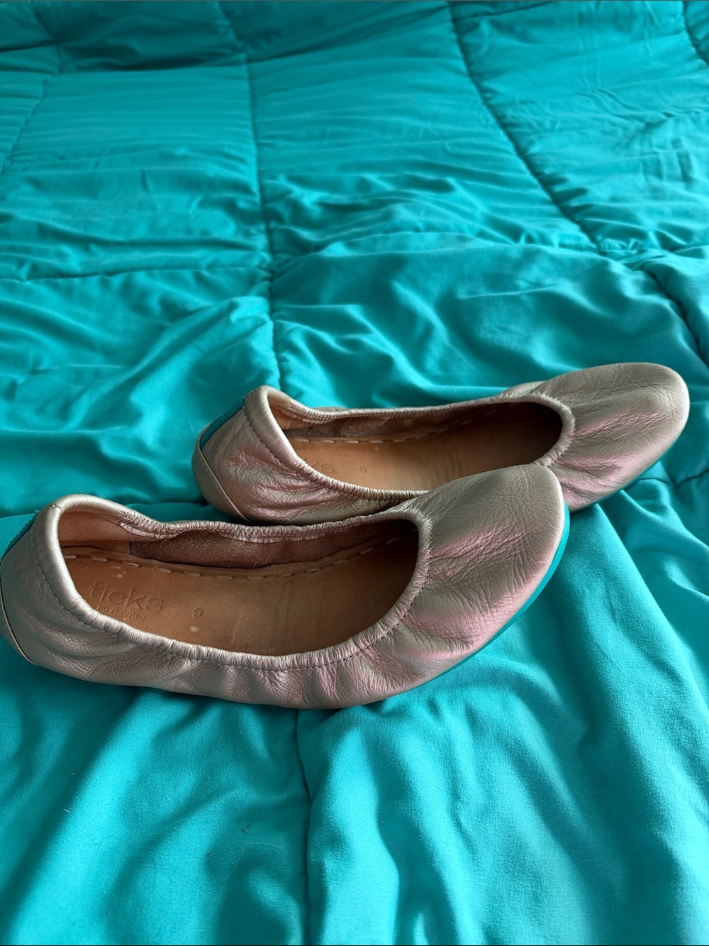 GUC Metallic Champagne Tieks (EXCLUSIVE 2016 Black Friday release), size 9 - Picture 13 of 14